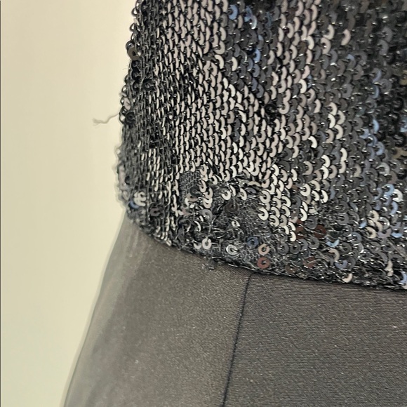 Halston Lacey Gown, 12 - Picture 7 of 17